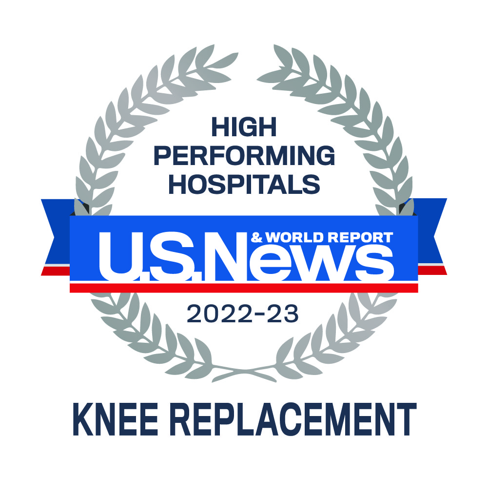 US News high performing knee replacement emblem